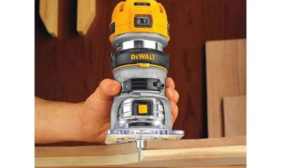 Tupia Multifunções 6 e 8mm DeWalt D26204K-QS